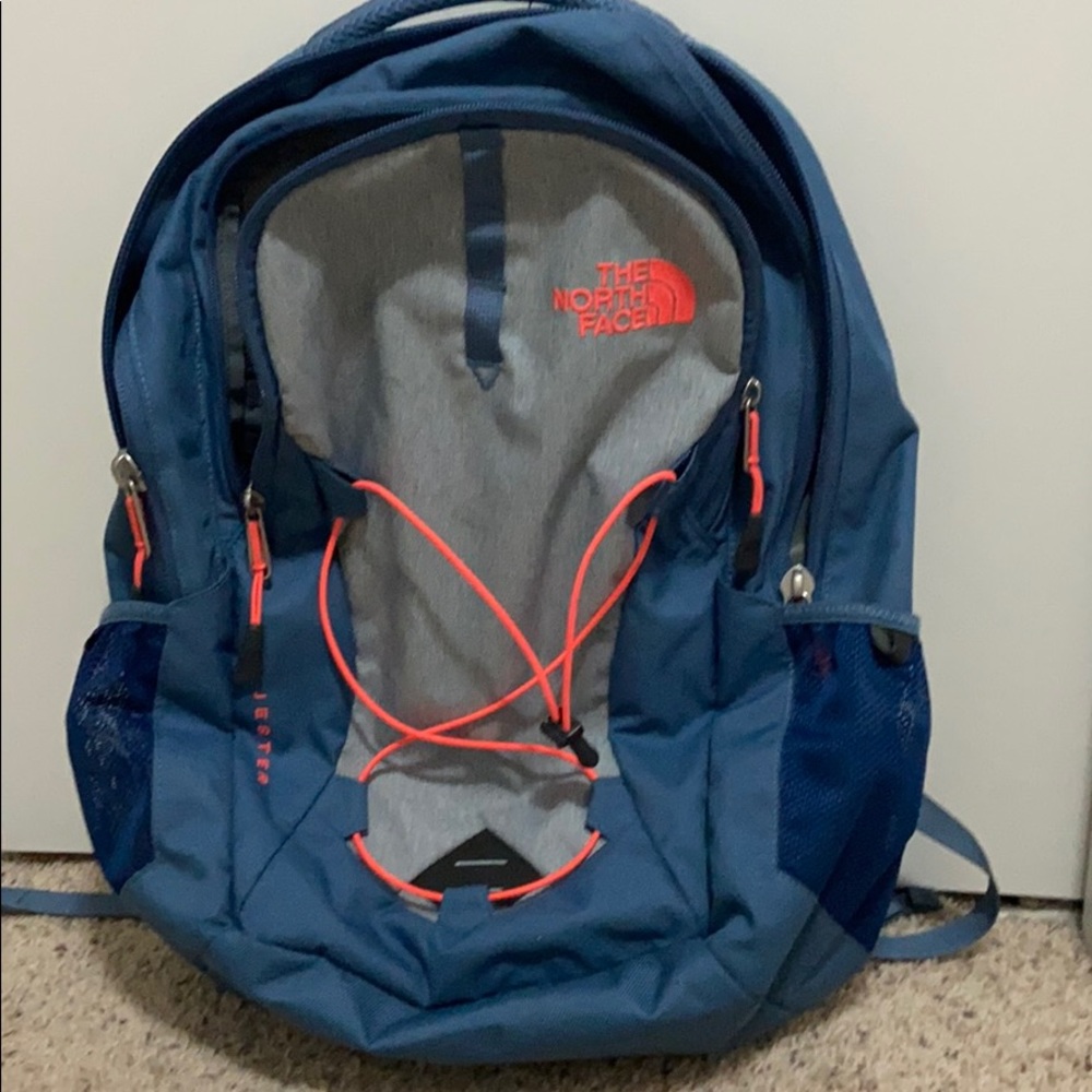 North face backpack like new!